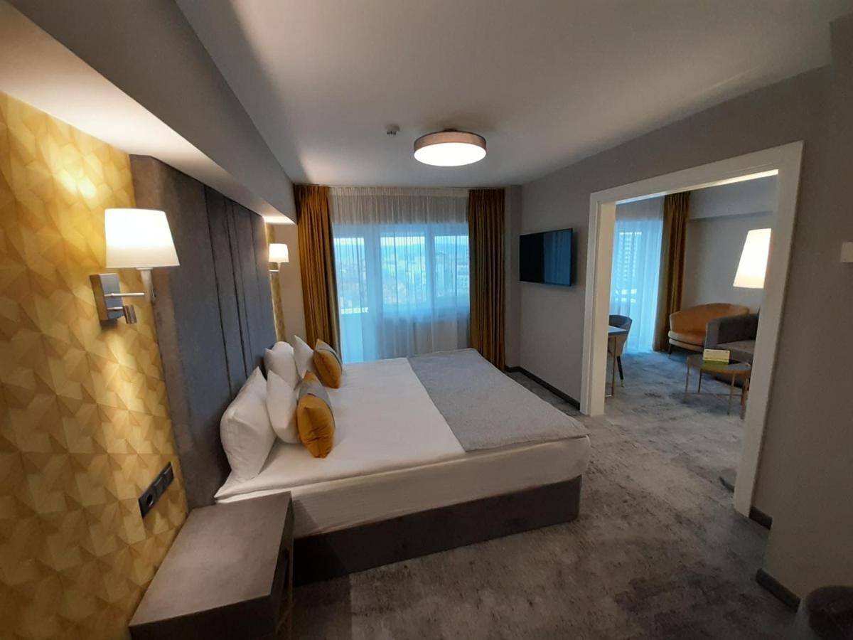Hotel Univers Cluj-Napoca Eksteriør bilde