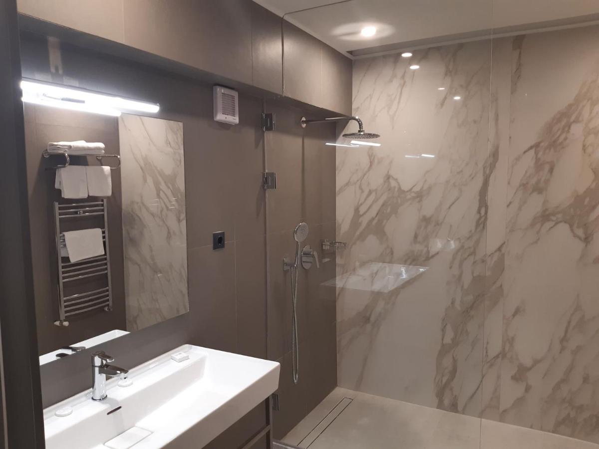 Hotel Univers Cluj-Napoca Eksteriør bilde