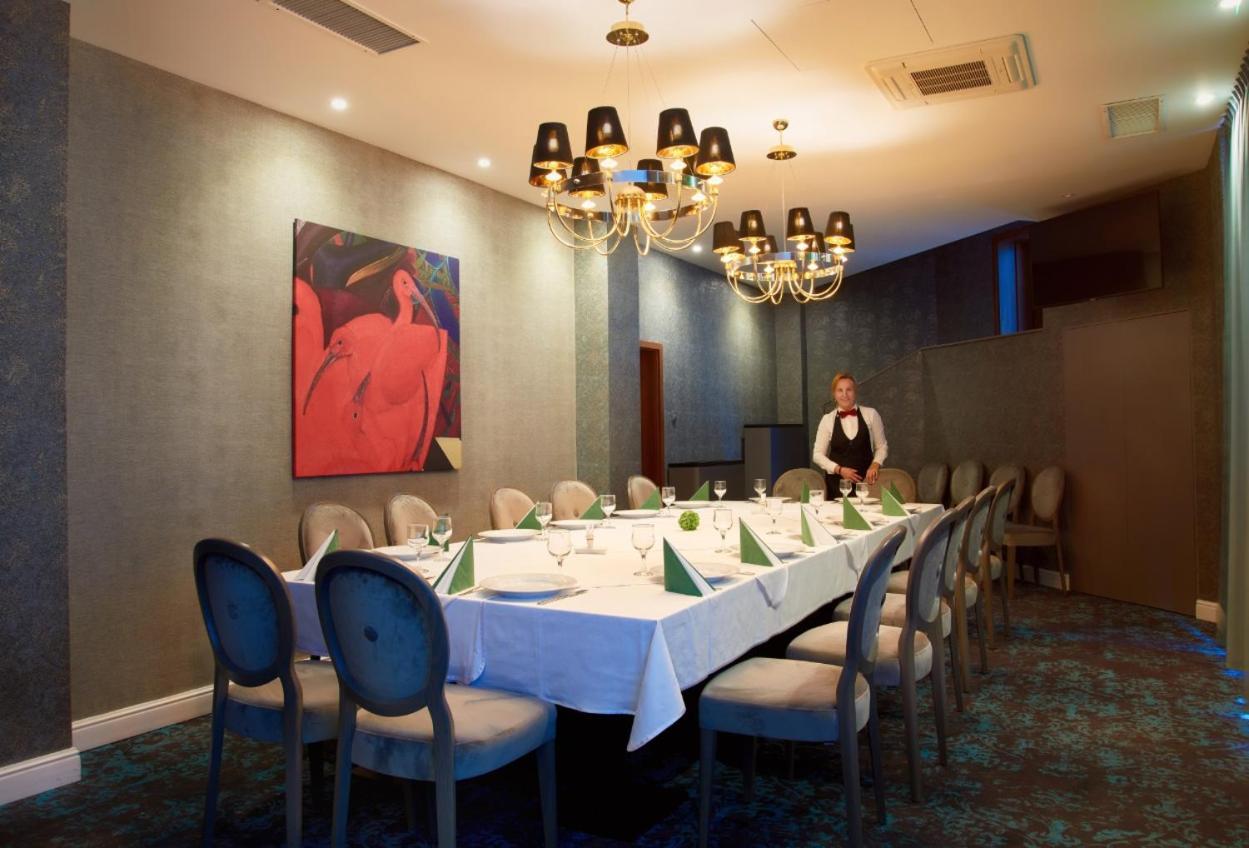 Hotel Univers Cluj-Napoca Eksteriør bilde