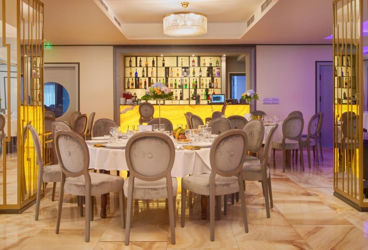 Hotel Univers Cluj-Napoca Eksteriør bilde