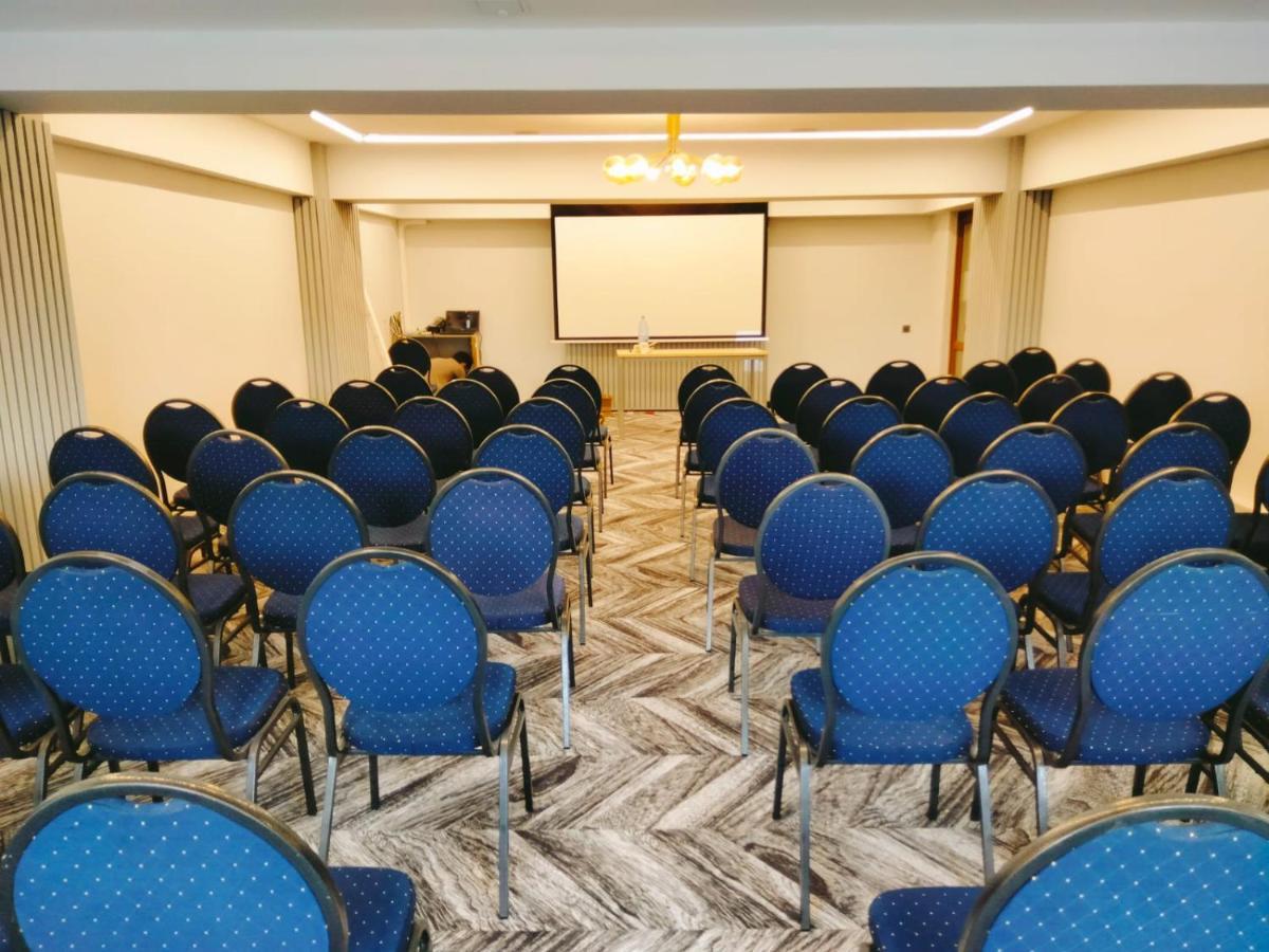 Hotel Univers Cluj-Napoca Eksteriør bilde