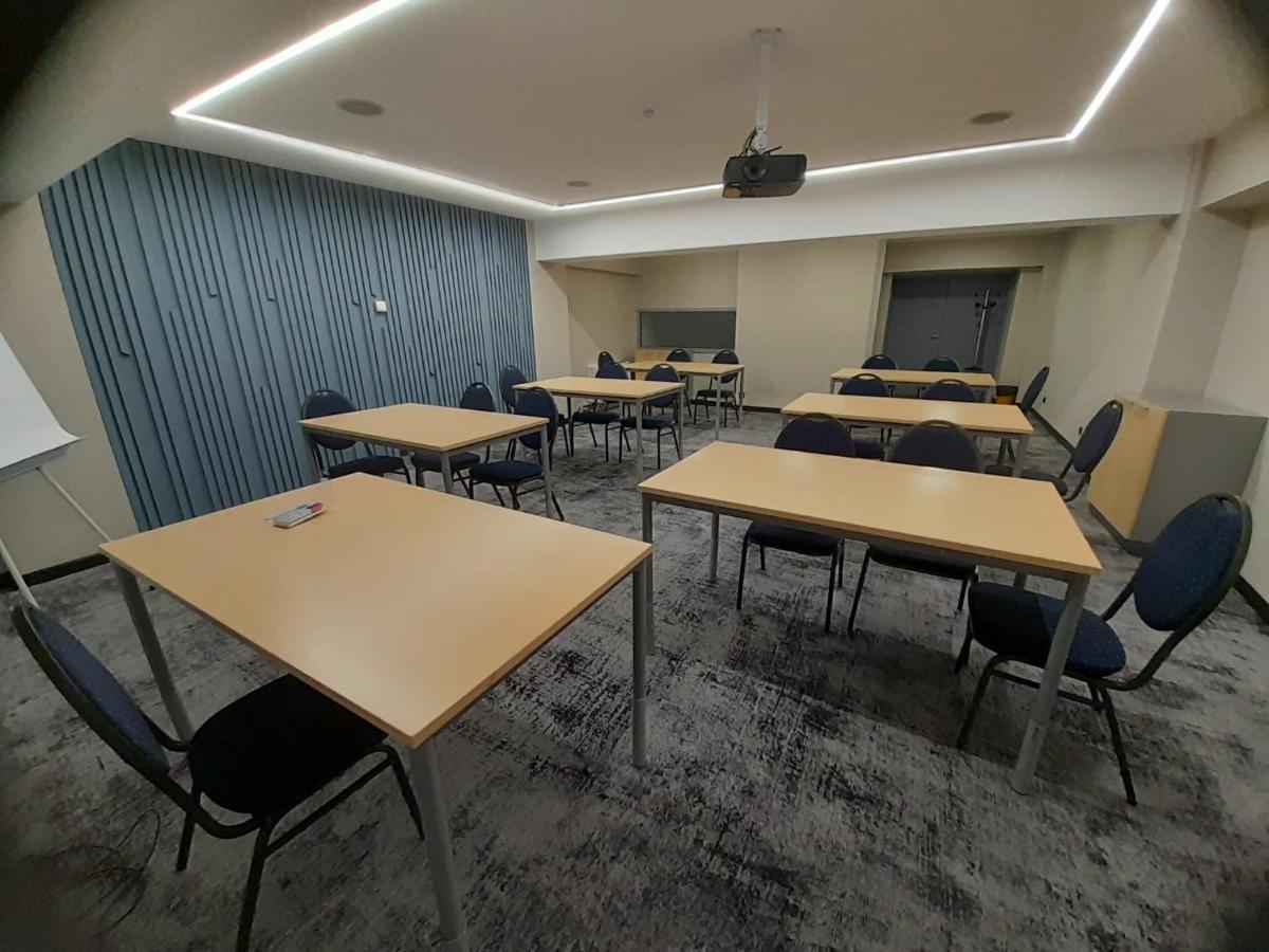 Hotel Univers Cluj-Napoca Eksteriør bilde