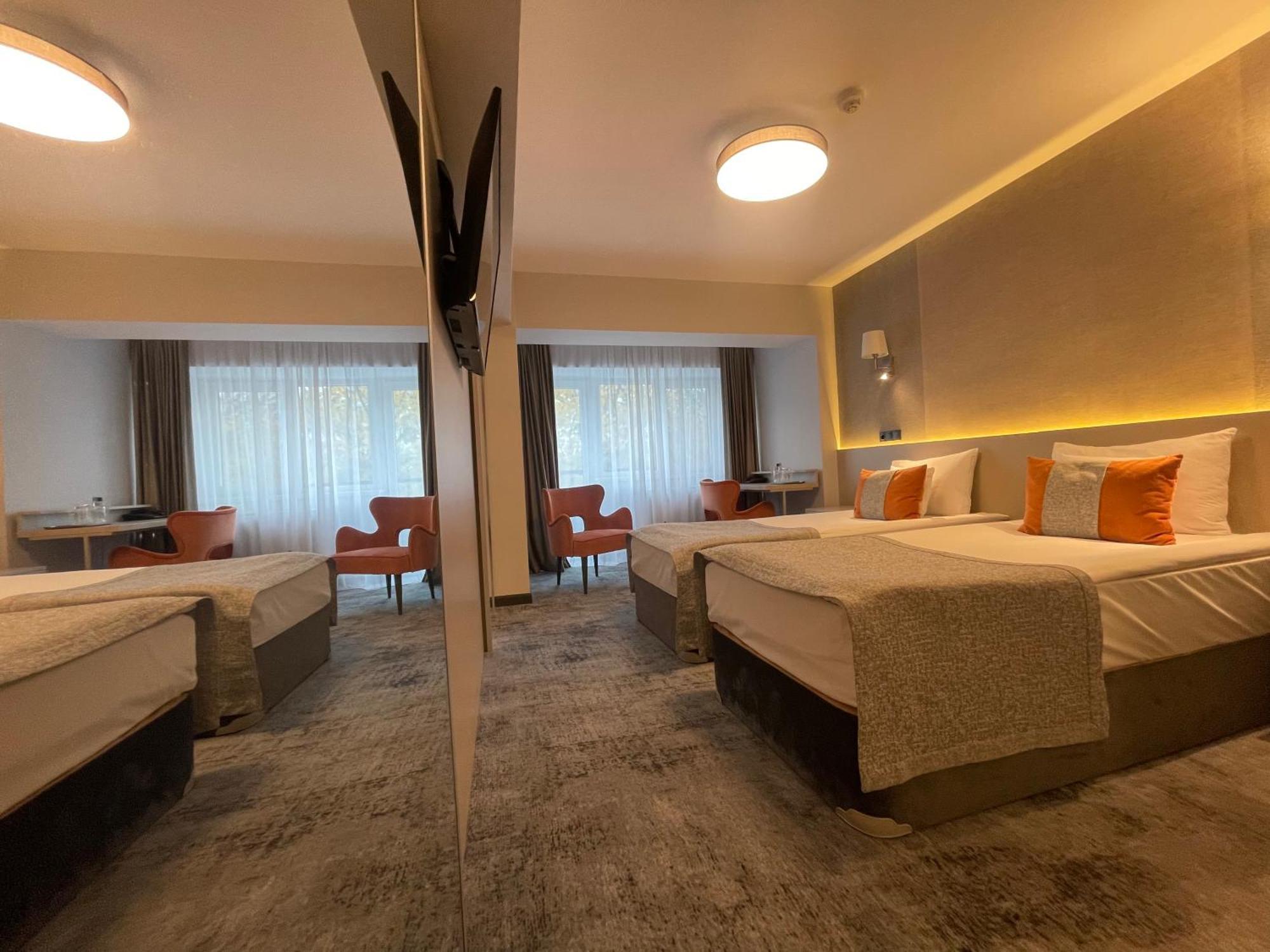 Hotel Univers Cluj-Napoca Eksteriør bilde